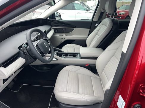 New 2026 Lincoln Nautilus Reserve image 9