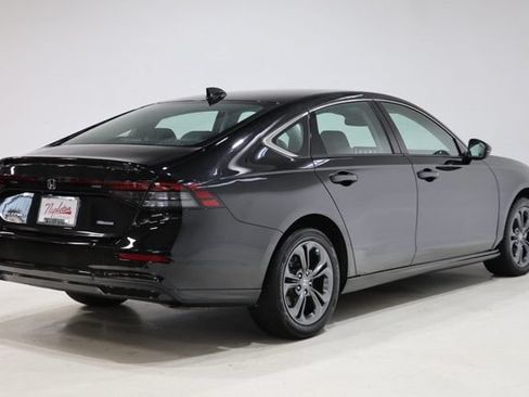 Used 2025 Honda Accord EX-L image 8