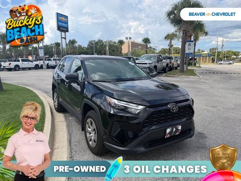 Used 2023 Toyota RAV4 LE AWD/4WD image 2