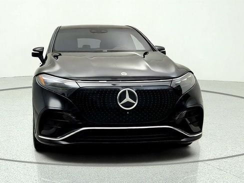 Used 2023 Mercedes-Benz EQS 580 4MATIC SUV w/ Acoustic Comfort Package image 2