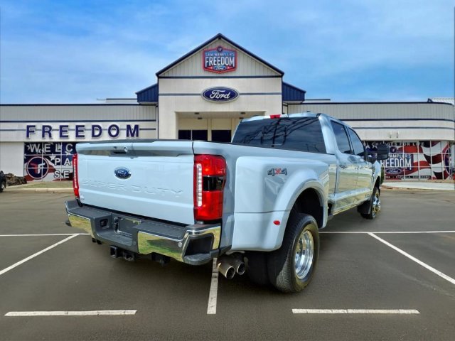Used 2026 Ford F350 Lariat w/ Lariat Ultimate Package AWD/4WD image 4