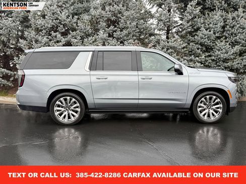 Used 2025 Chevrolet Suburban High Country image 11