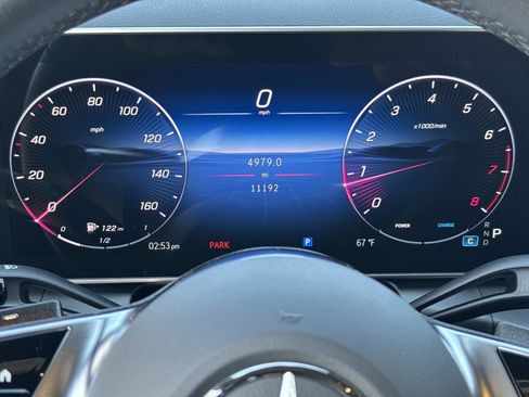 Used 2025 Mercedes-Benz GLC 300 image 30