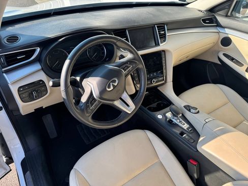 Used 2021 INFINITI QX50 Luxe FWD image 9