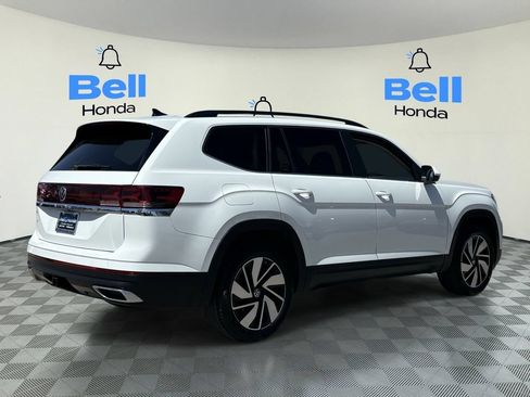 Used 2025 Volkswagen Atlas SE FWD image 4