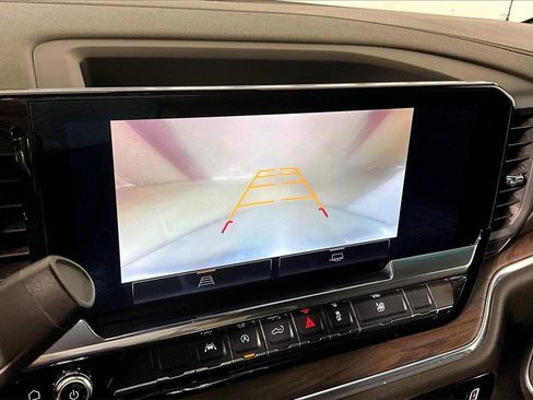 Used 2025 GMC Sierra 1500 SLT image 17