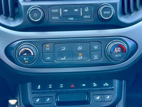 Used 2018 Chevrolet Colorado ZR2 w/ ZR2 Midnight Special Edition AWD/4WD image 21