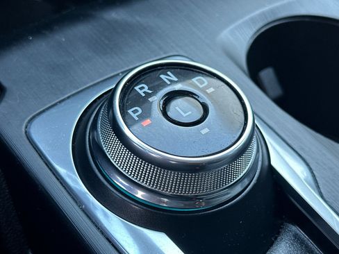 Used 2025 Ford Escape Platinum image 21