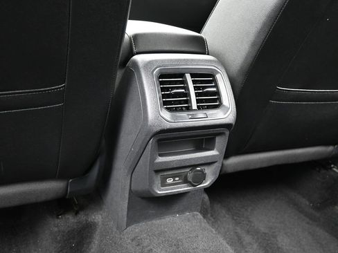 Used 2022 Volkswagen Tiguan SE R-Line image 37