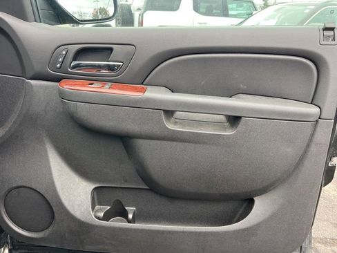 Used 2010 Chevrolet Tahoe LTZ image 10