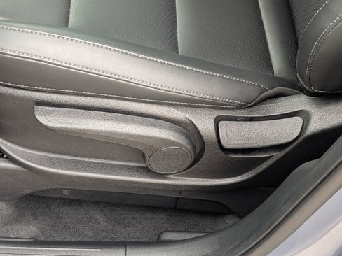 Certified 2025 Kia Telluride LX image 22