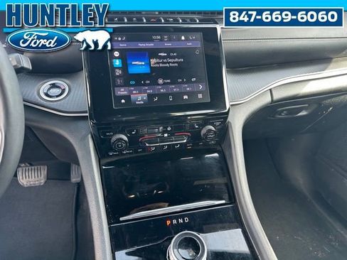 Used 2024 Jeep Grand Cherokee L Laredo image 20