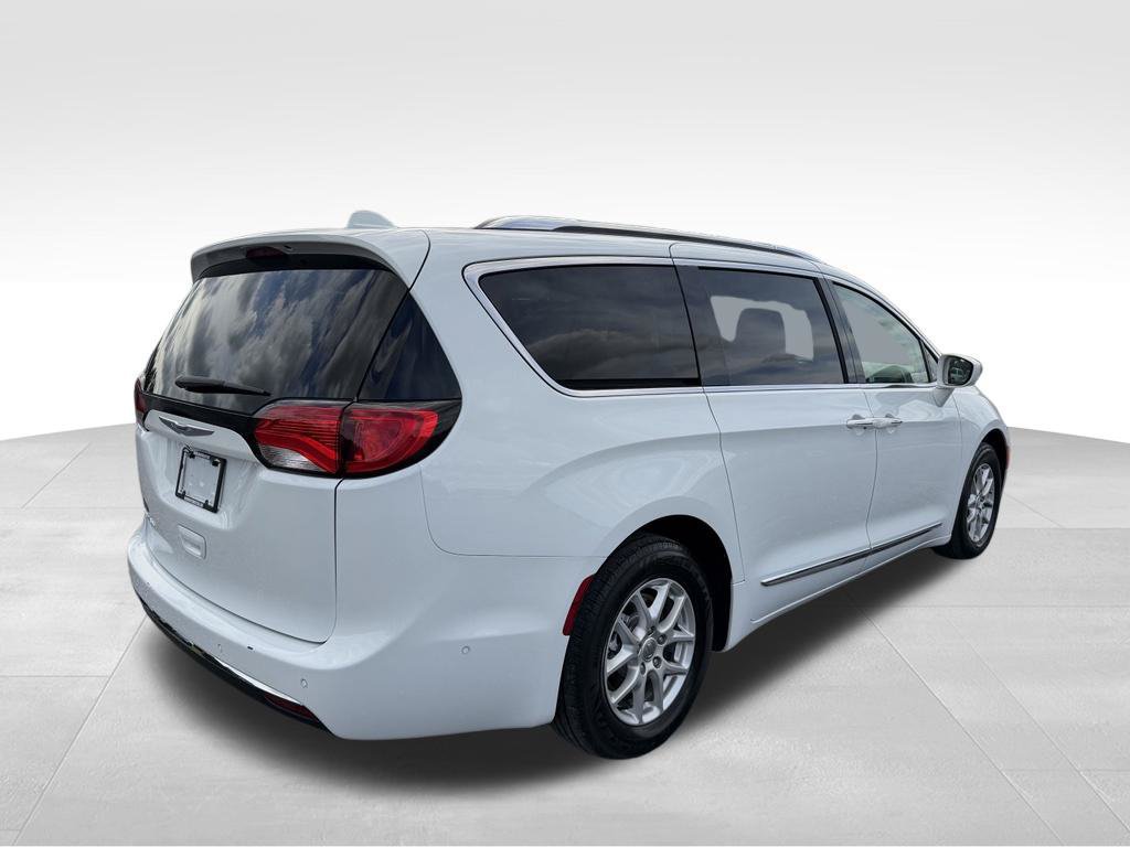 Used 2020 Chrysler Pacifica Touring-L w/ Advanced Safetytec Group FWD image 18