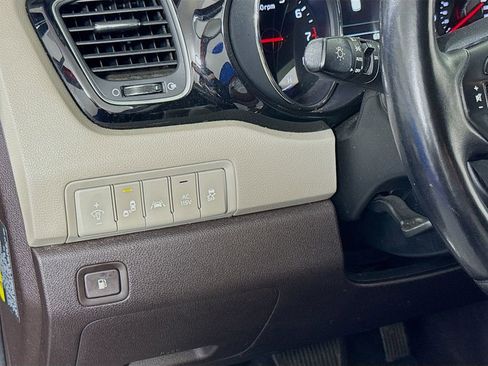 Used 2016 Kia Sedona SX Limited FWD image 10