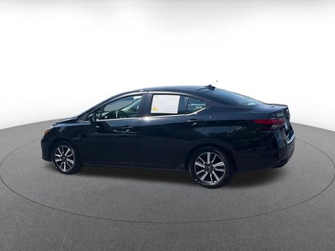 Used 2025 Nissan Versa SV FWD image 10