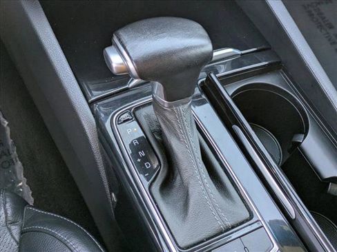 Used 2019 Kia Cadenza Premium image 21