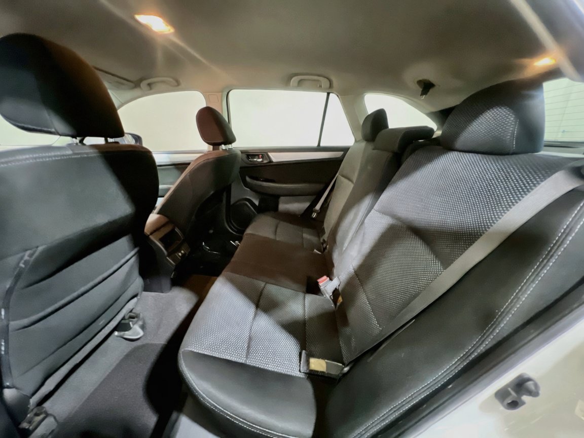 Used 2019 Subaru Outback 2.5i Premium AWD/4WD image 16