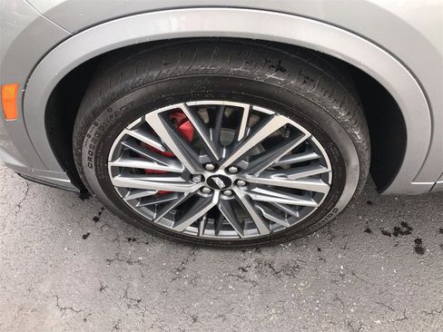 Used 2023 Cadillac XT6 Sport image 10