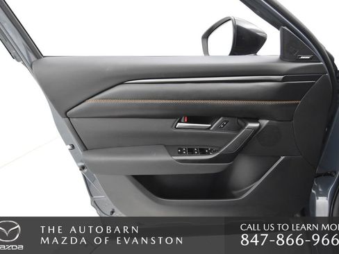 Certified 2025 MAZDA CX-50 AWD 2.5 Turbo w/ Premium Pkg image 31