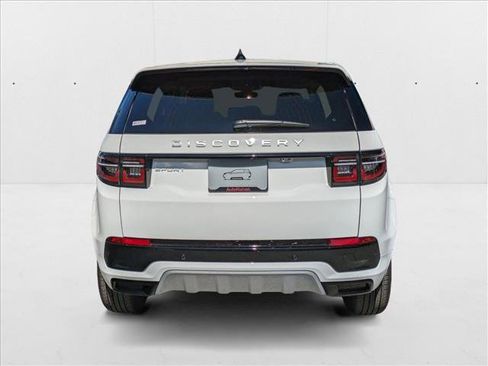 New 2025 Land Rover Discovery Sport S image 8
