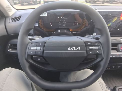 New 2026 Kia K4 FWD image 8