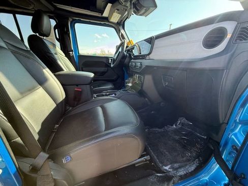 Used 2024 Jeep Wrangler Sport S image 24