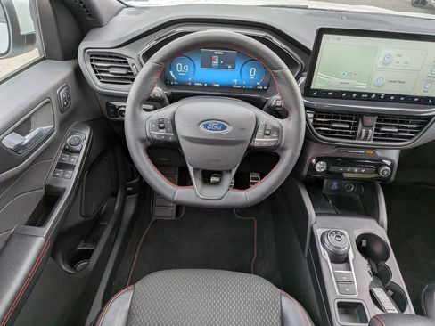 Certified 2023 Ford Escape ST-Line Select w/ Tech Pack #2 image 19