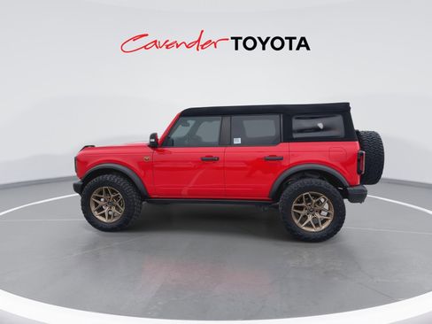 Used 2023 Ford Bronco Badlands image 5