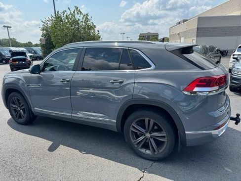 Used 2022 Volkswagen Atlas Cross Sport SEL R-Line AWD/4WD image 22