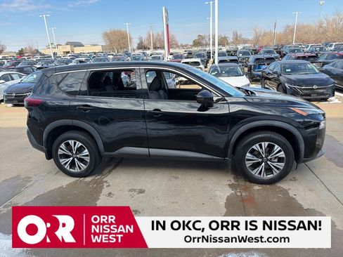 Used 2021 Nissan Rogue SV image 6