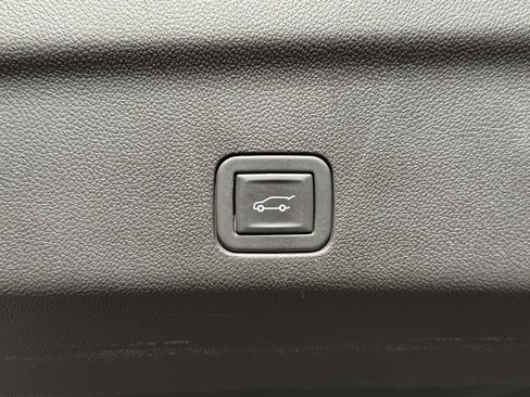 Used 2023 GMC Yukon AT4 image 35