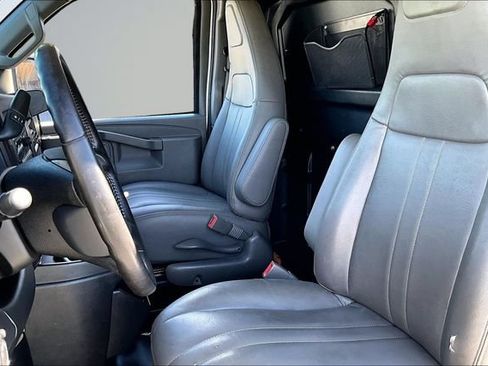 Used 2019 Chevrolet Express 2500 Extended w/ Driver Convenience Package RWD image 20