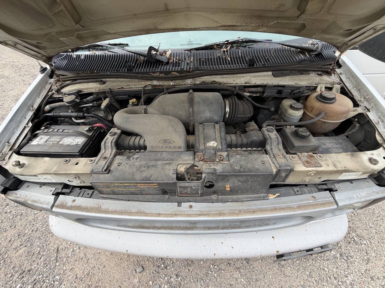 Used 1999 Ford E-350 and Econoline 350 Super Duty RWD image 40