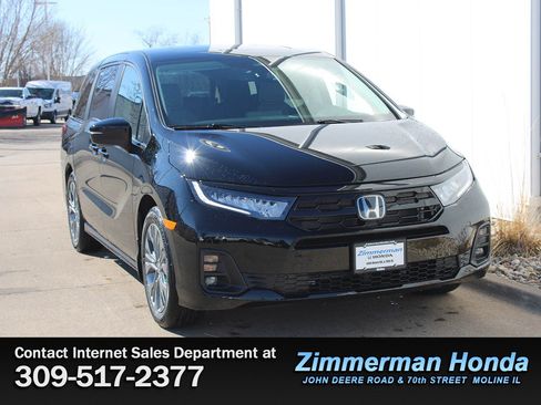 New 2026 Honda Odyssey Touring image 3