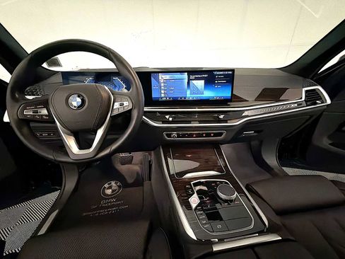 Used 2024 BMW X5 xDrive40i w/ Premium Package AWD/4WD image 14