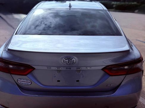 Used 2023 Toyota Camry SE image 11