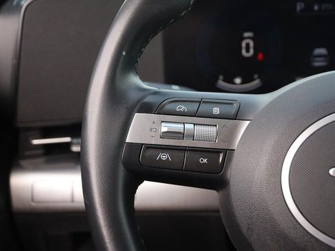 Used 2025 Hyundai Kona SEL FWD image 11