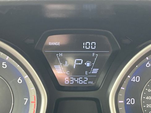 Used 2014 Hyundai Elantra SE w/ Option Group 02 FWD image 11