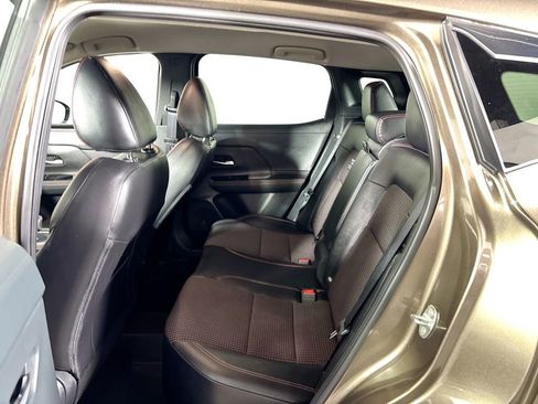Used 2025 Nissan Kicks SR AWD/4WD image 19