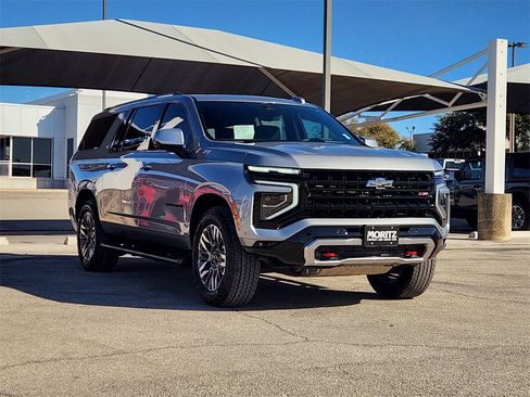 Certified 2025 Chevrolet Suburban Z71 w/ Z71 Off-Road Package image 3