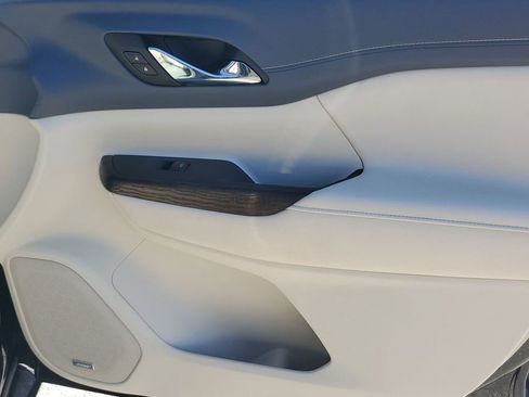 Used 2021 GMC Acadia Denali w/ Denali Technology Package image 45