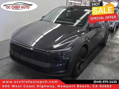 Used 2026 Tesla Model Y AWD image 1