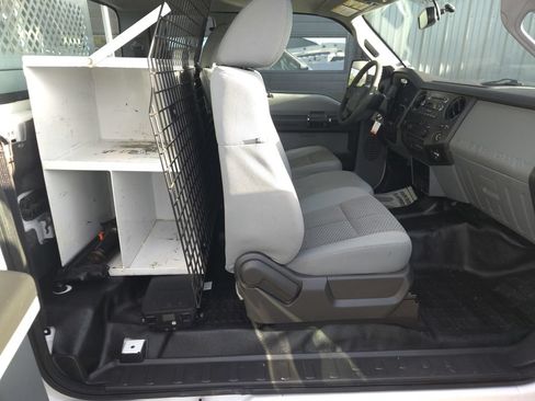 Used 2015 Ford F250 XL w/ Power Equipment Group RWD image 19