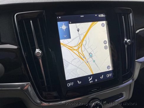 Used 2018 Volvo S90 T5 Momentum w/ Convenience Package image 21