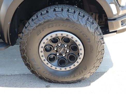 Used 2024 Ford F150 Raptor AWD/4WD image 10