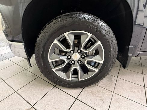 Certified 2023 Chevrolet Silverado 1500 LT AWD/4WD image 12