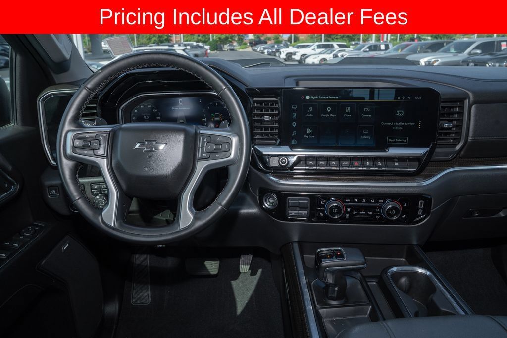 Used 2024 Chevrolet Silverado 1500 LT Trail Boss w/ LT Trail Boss Premium Package AWD/4WD image 7