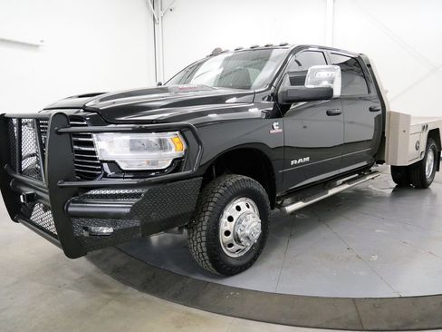 Used 2023 RAM 3500 Laramie AWD/4WD image 3