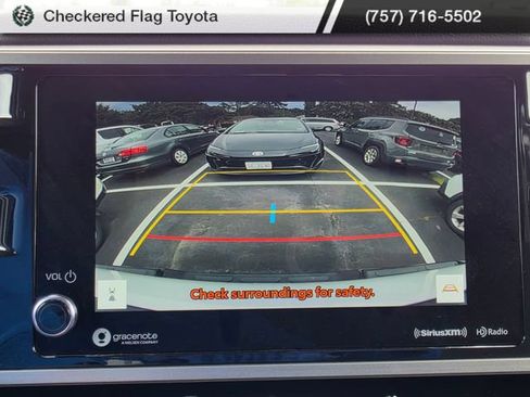 Used 2022 Toyota Tundra SR5 w/ SR5 Convenience Package AWD/4WD image 17