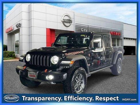 Used 2026 Jeep Gladiator Mojave AWD/4WD image 4